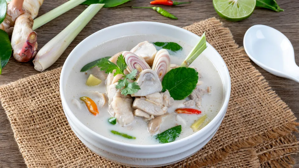 Tom Kha keitto